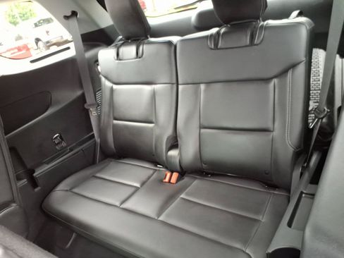 Certified 2024 Ford Explorer XLT w/ Equipment Group 202A AWD/4WD image 14
