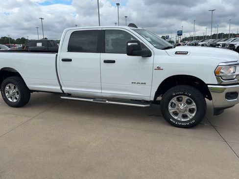 Used 2024 RAM 3500 Big Horn AWD/4WD image 3