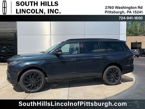 New 2026 Lincoln Navigator Reserve w/ Jet Appearance Package AWD/4WD image 7