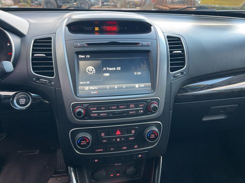 Used 2015 Kia Sorento EX w/ EX V6 Touring Package image 17