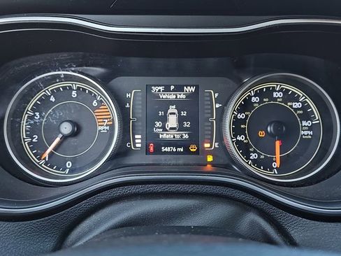 Used 2019 Jeep Cherokee Latitude Plus image 15