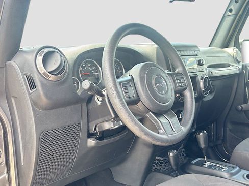 Used 2018 Jeep Wrangler Unlimited Sport AWD/4WD image 9