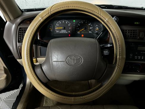Used 1999 Toyota Avalon XL FWD image 8