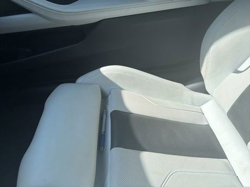 Used 2022 BMW M4 Competition w/ Executive Package RWD image 11