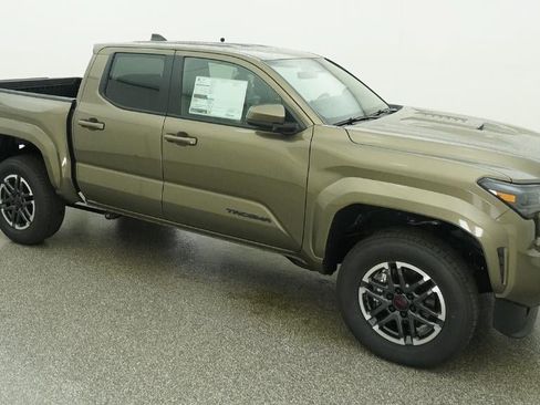 New 2026 Toyota Tacoma TRD Sport AWD/4WD image 12