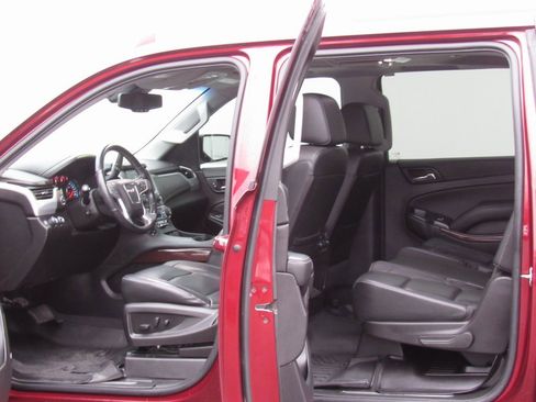 Used 2019 GMC Yukon XL SLT w/ Open Road Package image 14