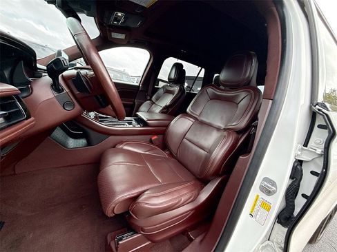 Used 2023 Lincoln Aviator Black Label w/ Jet Package image 23