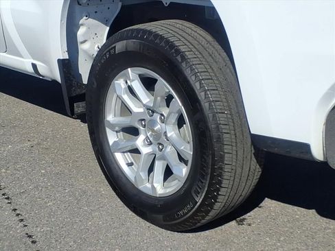 Used 2024 Chevrolet Silverado 1500 LT image 9