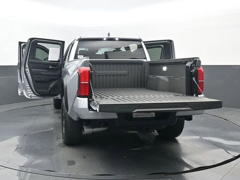 Used 2025 Toyota Tacoma TRD Off-Road image 34