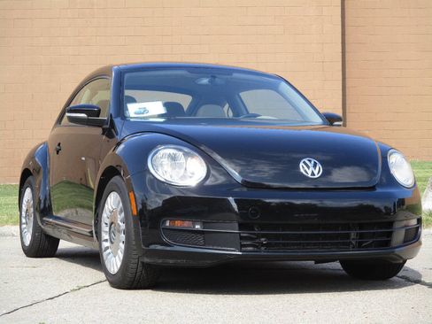 Used 2015 Volkswagen Beetle 1.8T FWD image 95