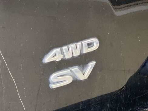 Used 2017 Nissan Pathfinder SV image 12