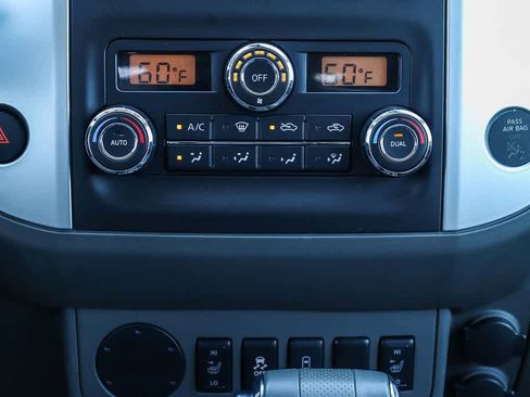 Used 2015 Nissan Frontier SV w/ SV Value Truck Package RWD image 13