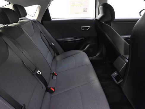 Used 2025 Kia K4 FWD image 18