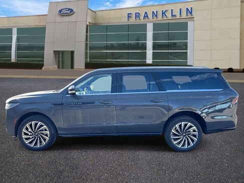 New 2026 Lincoln Navigator L Black Label AWD/4WD image 4