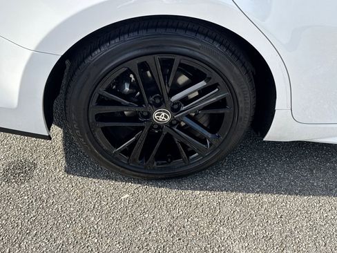 Used 2025 Toyota Camry SE image 17