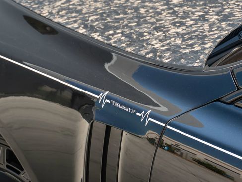 Used 2024 Rolls-Royce Phantom Sedan w/ The Phantom Package RWD image 57