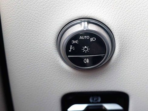 Used 2026 Mercedes-Benz GLC 300 4MATIC image 35