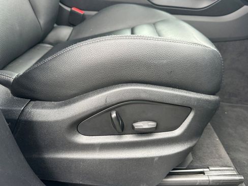 Used 2024 Porsche Cayenne image 23