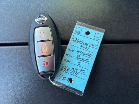 Used 2021 Nissan Rogue S AWD/4WD image 31