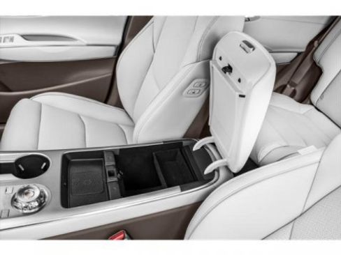 Used 2026 Genesis GV70 2.5T Advanced image 16