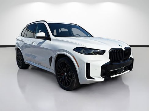 New 2026 BMW X5 xDrive40i w/ M Sport Package AWD/4WD image 1
