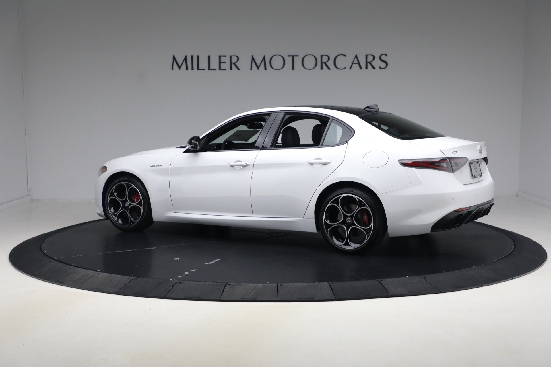 New 2026 Alfa Romeo Giulia AWD image 5