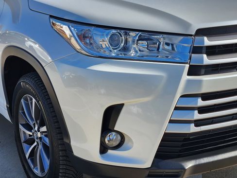 Used 2018 Toyota Highlander XLE image 5