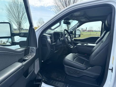 Used 2025 Ford F350 Lariat w/ Camper Package image 10