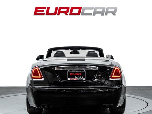 Used 2017 Rolls-Royce Dawn RWD image 5