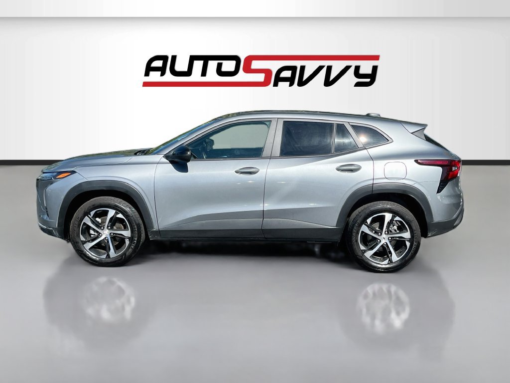 Used 2025 Chevrolet Trax RS w/ Driver Confidence Package FWD image 4