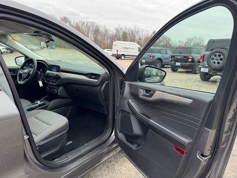 Used 2021 Ford Escape S image 14