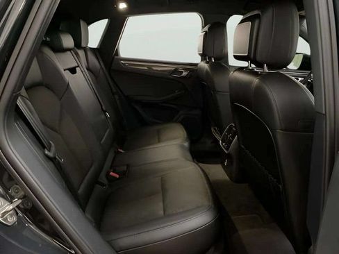 Used 2023 Porsche Macan AWD/4WD image 43