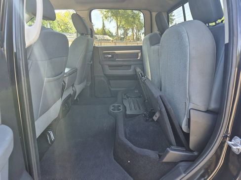 Used 2016 RAM 1500 Classic SLT image 33