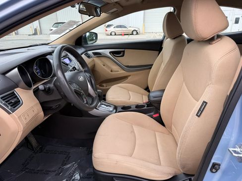 Used 2013 Hyundai Elantra GLS w/ Preferred Pkg FWD image 2