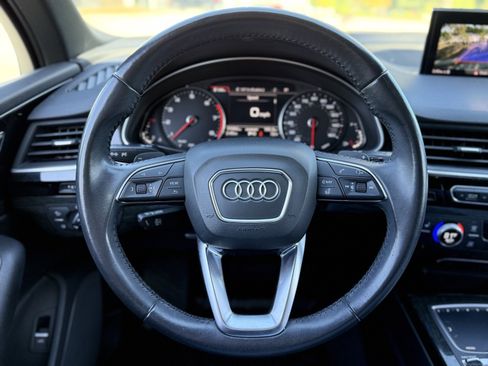 Used 2018 Audi Q7 3.0T Premium image 24