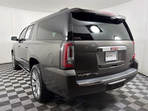 Used 2019 GMC Yukon XL Denali w/ Open Road Package AWD/4WD image 4