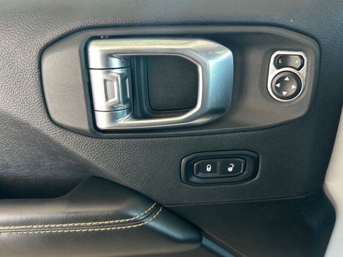 Certified 2024 Jeep Wrangler Sahara image 11