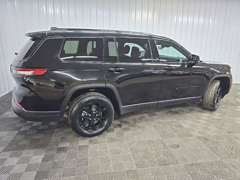 Used 2024 Jeep Grand Cherokee L Laredo AWD/4WD image 3