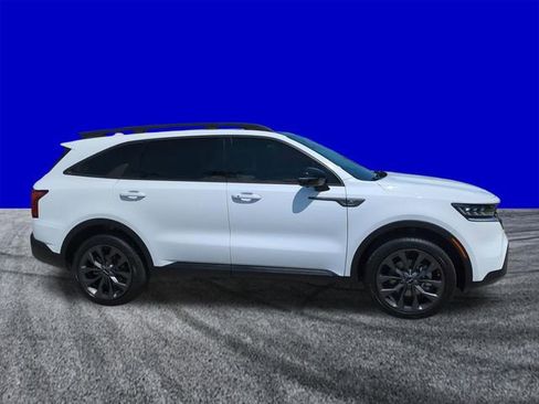 Used 2023 Kia Sorento SX Prestige image 3