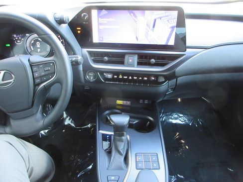 Used 2024 Lexus UX 250h AWD w/ Premium Package image 37