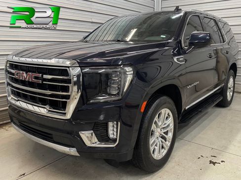 Used 2021 GMC Yukon SLT AWD/4WD image 1
