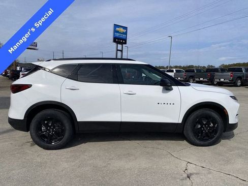 New 2025 Chevrolet Blazer LT w/ Midnight/Sport Edition image 8