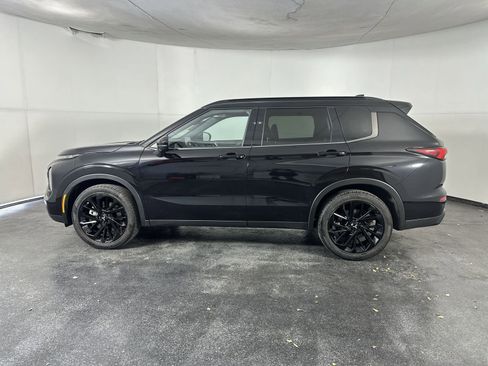 Used 2024 Mitsubishi Outlander SEL Black Edition AWD/4WD image 5