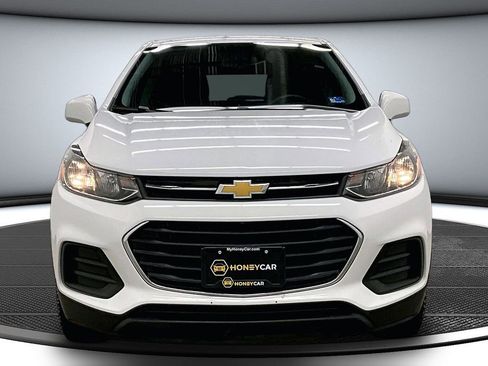 Used 2020 Chevrolet Trax LS w/ Tint and Cruise Package image 2