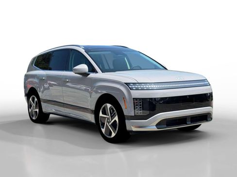 New 2026 Hyundai Ioniq 9 Calligraphy image 11