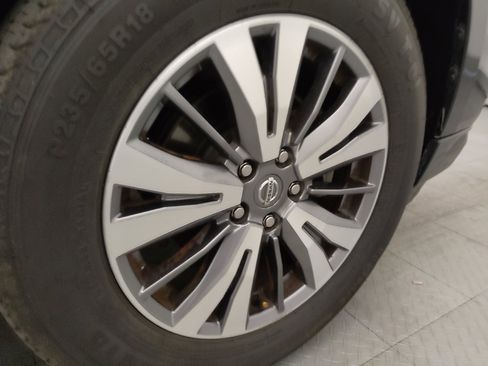 Used 2020 Nissan Pathfinder SV AWD/4WD image 31