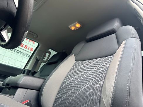Used 2019 Toyota Tundra SR5 w/ SR5 Upgrade Package RWD image 10