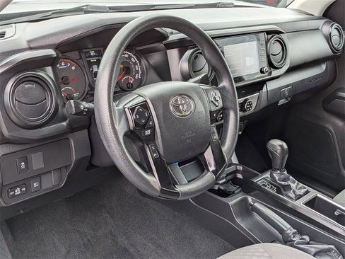 Used 2022 Toyota Tacoma SR w/ SR Convenience Package image 10