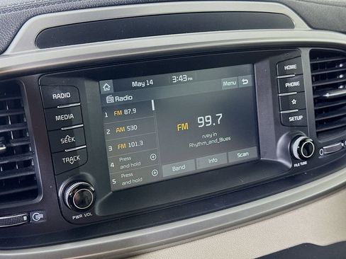 Used 2020 Kia Sorento EX FWD image 28