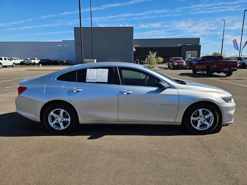 Certified 2018 Chevrolet Malibu LS FWD image 6